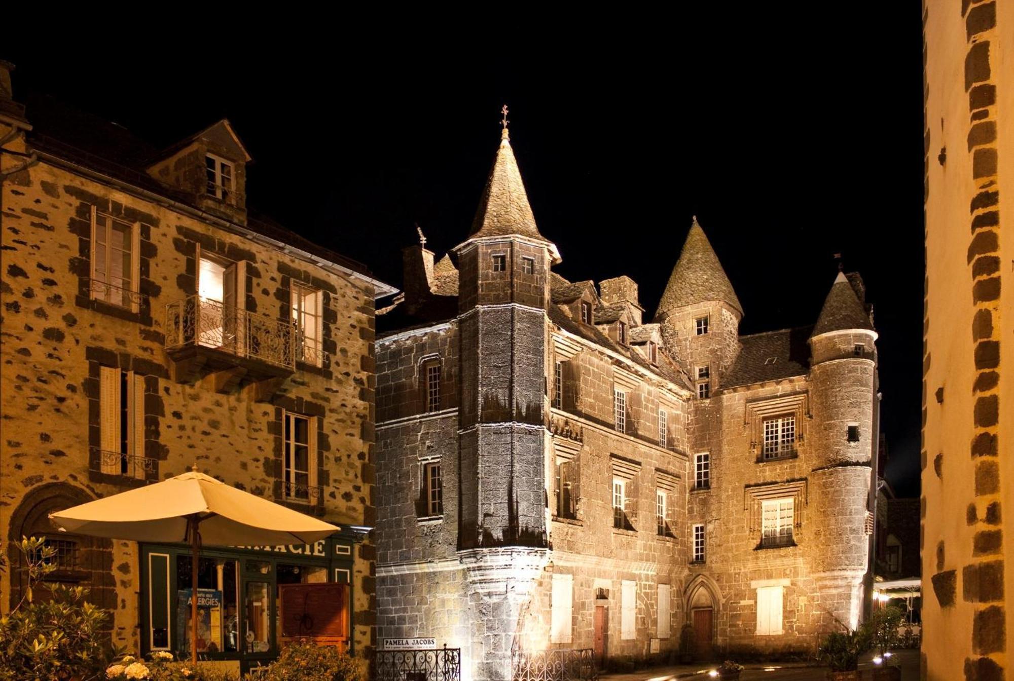 Logis Hotel Restaurant & Spa Les Remparts Salers Exteriér fotografie